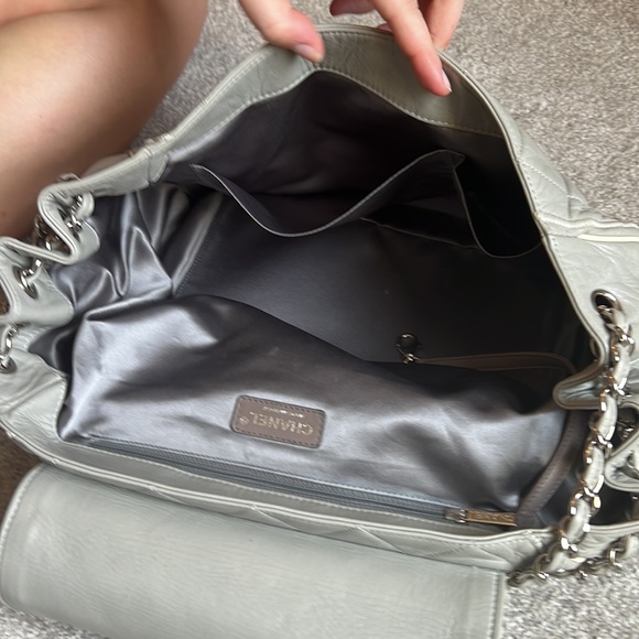 Classic and Authentic Grey Chanel Shoulder Tote - Picture 6 of 8